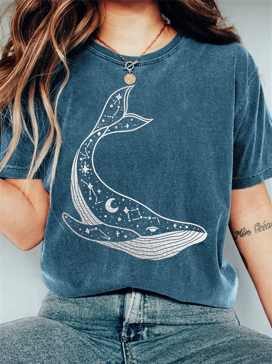 Maglietta grafica vintage con balena lavata Celestial